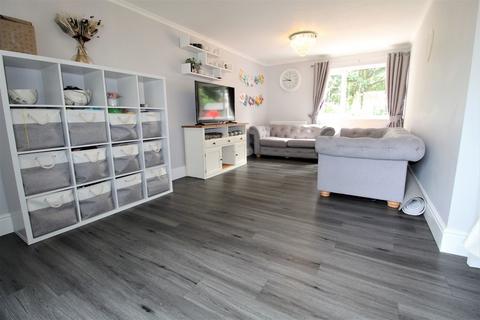 6 Dapifer Drive, Sandy, SG19 1QJ