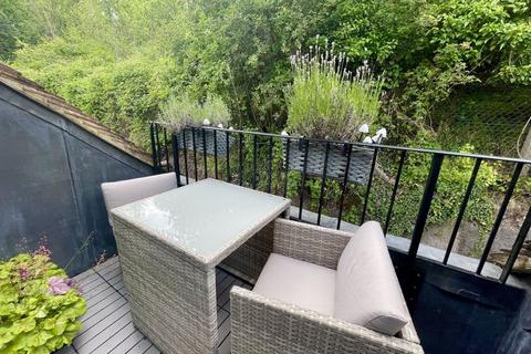 22 Compton Road, Wooburn Green, High Wycombe, HP10 0AW