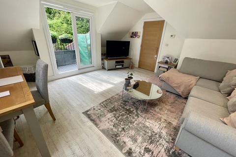22 Compton Road, Wooburn Green, High Wycombe, HP10 0AW