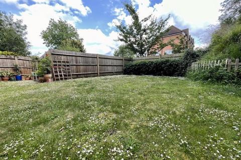 22 Compton Road, Wooburn Green, High Wycombe, HP10 0AW