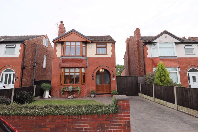 Heath Road, Penketh, WA5 3 bed detached house £370,000