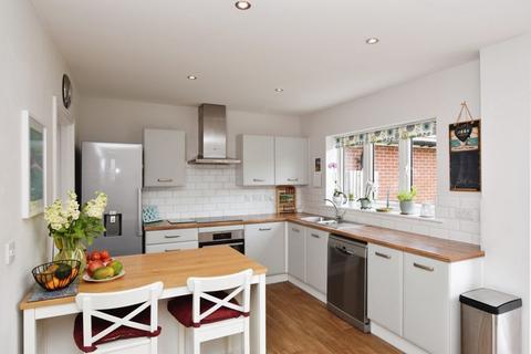 1 Bundy Grove, Downton, Salisbury, SP5 3FP