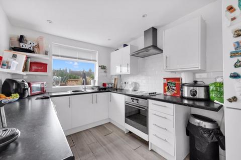 11 Canon Road, Bromley, BR1 2SJ