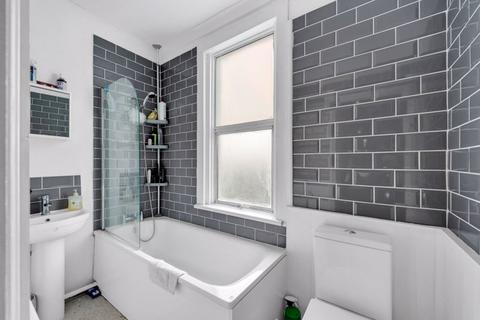 11 Canon Road, Bromley, BR1 2SJ