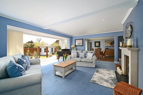 6 bedroom detached house for sale - Blunts Wood Road, Haywards Heath