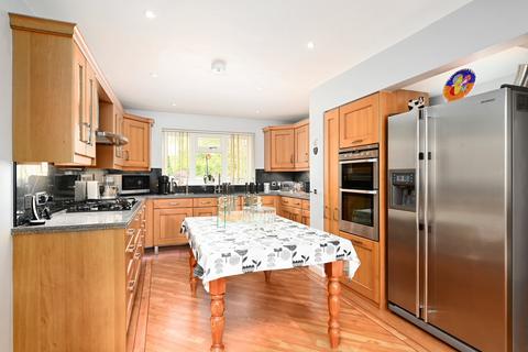 6 bedroom detached house for sale - Blunts Wood Road, Haywards Heath