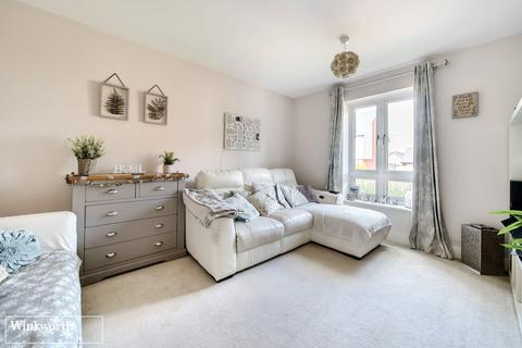 56 Saunders Way, Basingstoke, RG23 7FG