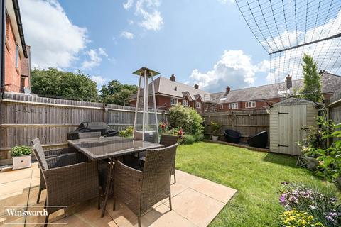 56 Saunders Way, Basingstoke, RG23 7FG