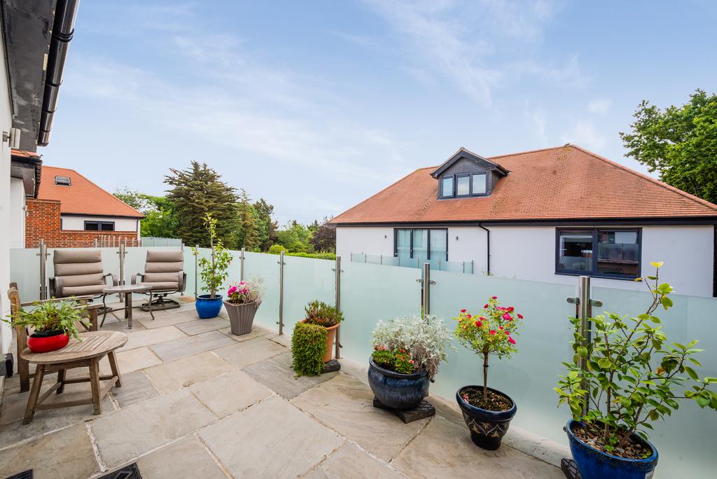 Eden Lodges