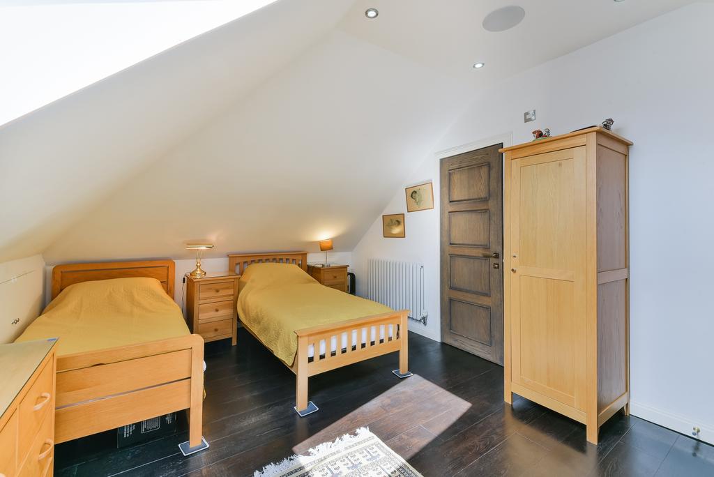 Eden Lodges