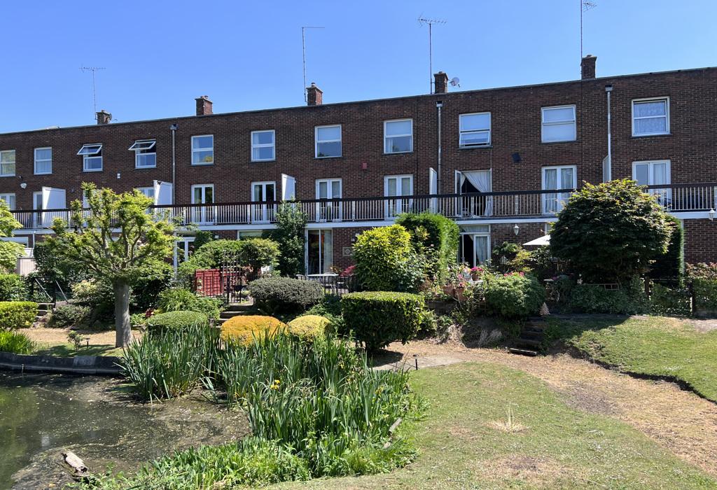 Baxendale, London 3 bed terraced house for sale £900,000