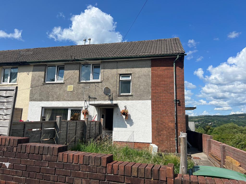 Cwmdare, Aberdare CF44 1 bed flat to rent £475 pcm (£110 pw)