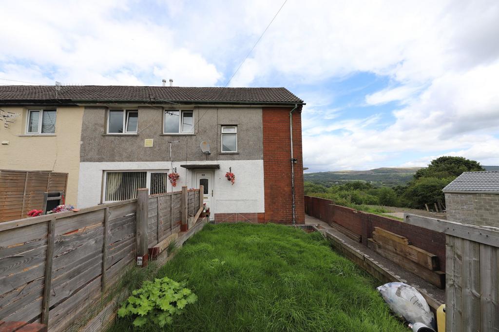Cwmdare, Aberdare CF44 1 bed flat to rent £460 pcm (£106 pw)