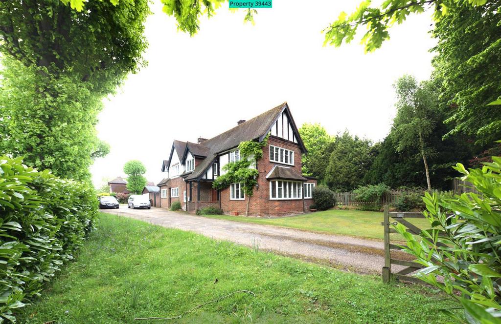 Shalford, Guildford, GU4 8DX 5 bed detached house to rent £5,000 pcm