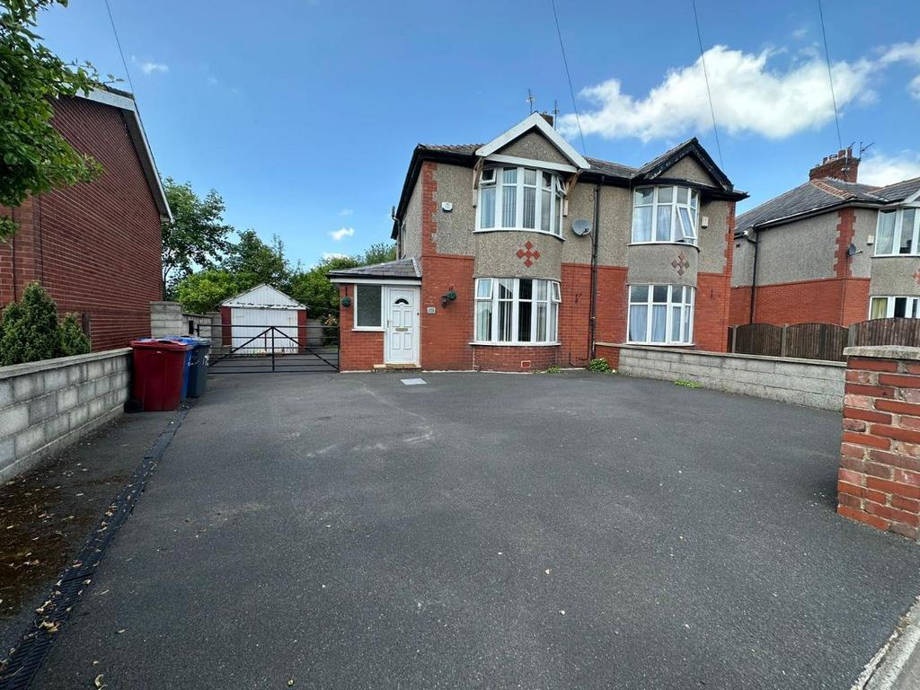 Burnley Road, Blackburn. Lancs. BB1 3HN 3 bed semidetached house for