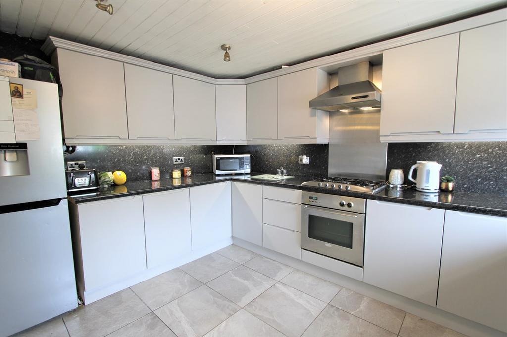 Catterick Drive, Little Lever, Bolton, BL3 4 bed semidetached bungalow