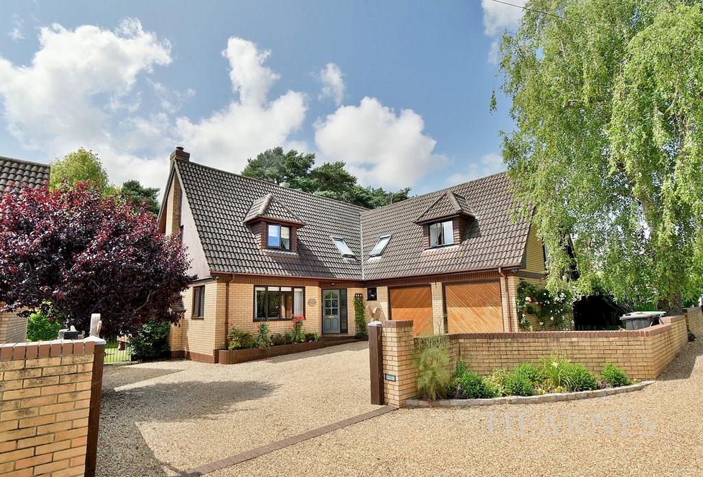 Tricketts Lane, Ferndown, BH22 3 bed detached house - £675,000