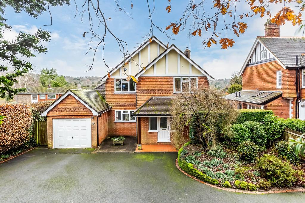 Bluehouse Lane, Oxted, RH8 4 bed detached house for sale £1,175,000