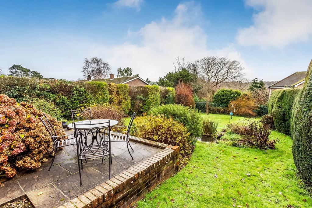 Bluehouse Lane, Oxted, RH8 4 bed detached house for sale £1,175,000
