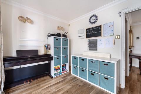 16 Buxton Close, Meppershall, Shefford, SG17 5QF