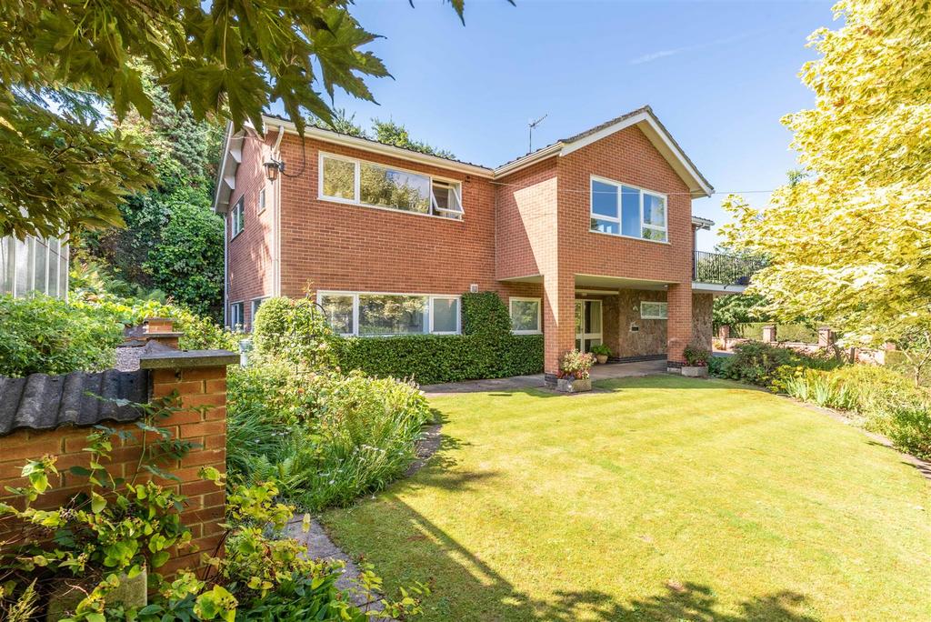 Hillside, Derby DE74 5 bed detached house for sale £680,000