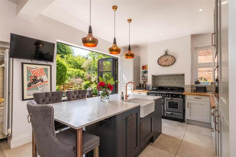 43 Derby Road, Kegworth, Derby, DE74 2EN