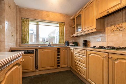 19 Bakewell Drive, Castle Donington, Derby, DE74 2NF