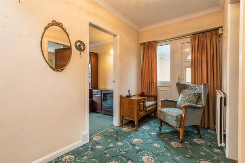 19 Bakewell Drive, Castle Donington, Derby, DE74 2NF