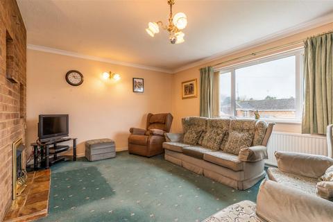 19 Bakewell Drive, Castle Donington, Derby, DE74 2NF