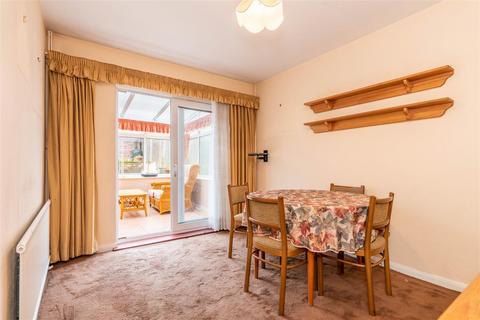 19 Bakewell Drive, Castle Donington, Derby, DE74 2NF