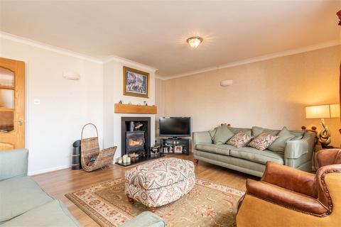 21 Bakewell Drive, Castle Donington, Derby, DE74 2NF