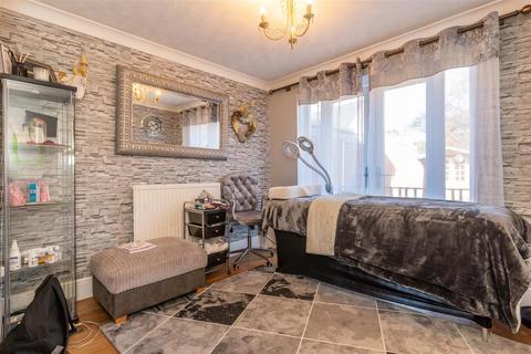 14 Bentley Road, Castle Donington, Derby, DE74 2UL