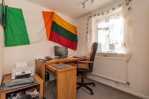 14 Bentley Road, Castle Donington, Derby, DE74 2UL