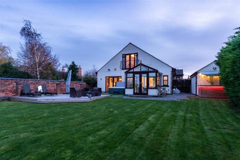 57 Barroon, Castle Donington, Derby, DE74 2PF