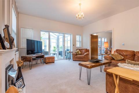 57 Barroon, Castle Donington, Derby, DE74 2PF