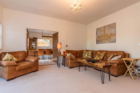 57 Barroon, Castle Donington, Derby, DE74 2PF