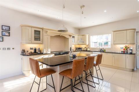 57 Barroon, Castle Donington, Derby, DE74 2PF