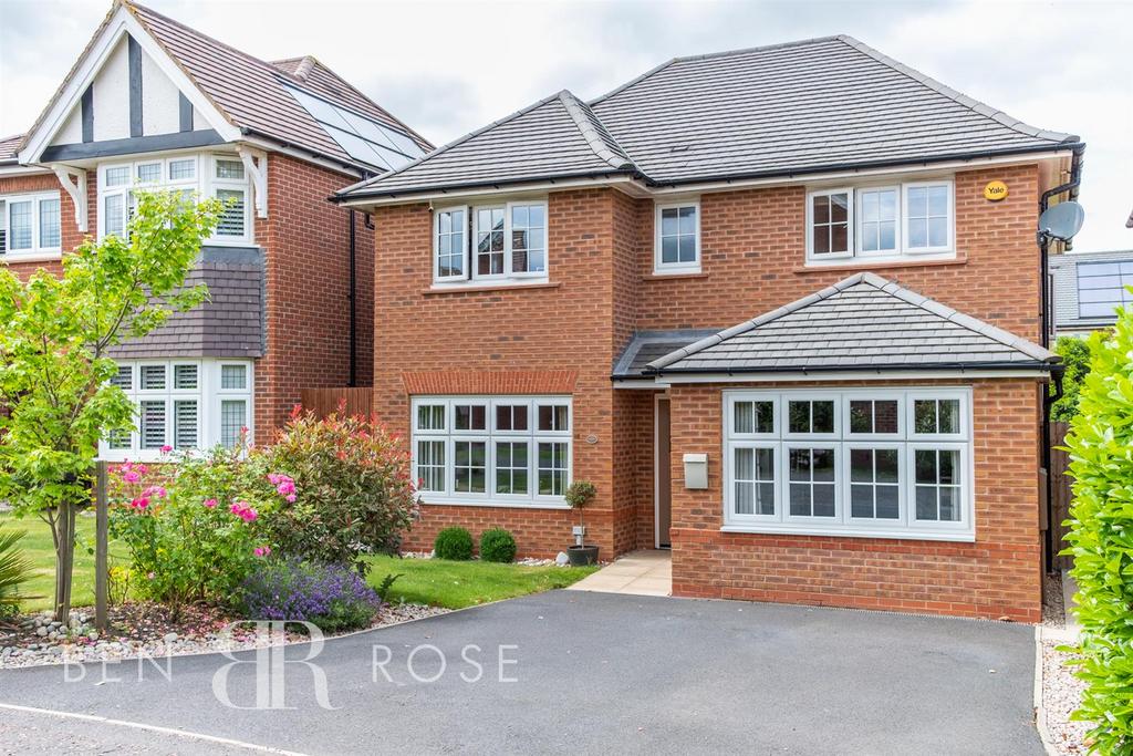 Whitley Drive, Buckshaw Village, Chorley 4 bed detached house £324,995