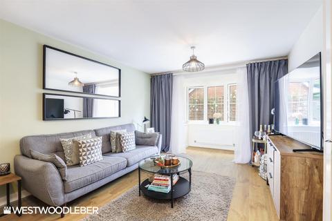 3 bedroom semi-detached house for sale - Brice Gardens, Buntingford SG9