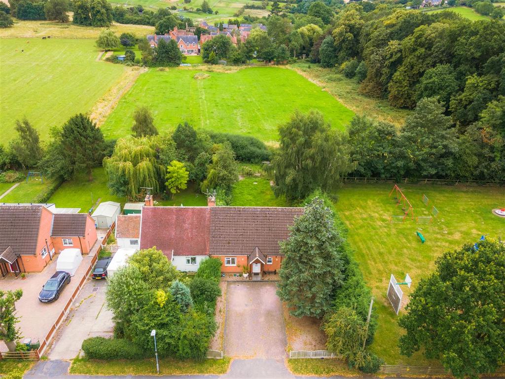 Lockington Lane, Derby DE74 4 bed semidetached house £325,000