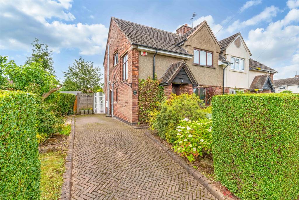 Hallam Fields, Castle Donington DE74 3 bed semidetached house for sale