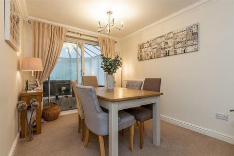 4 Bentley Road, Castle Donington, Derby, DE74 2UL