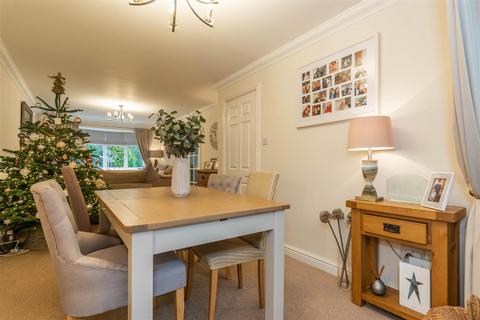 4 Bentley Road, Castle Donington, Derby, DE74 2UL