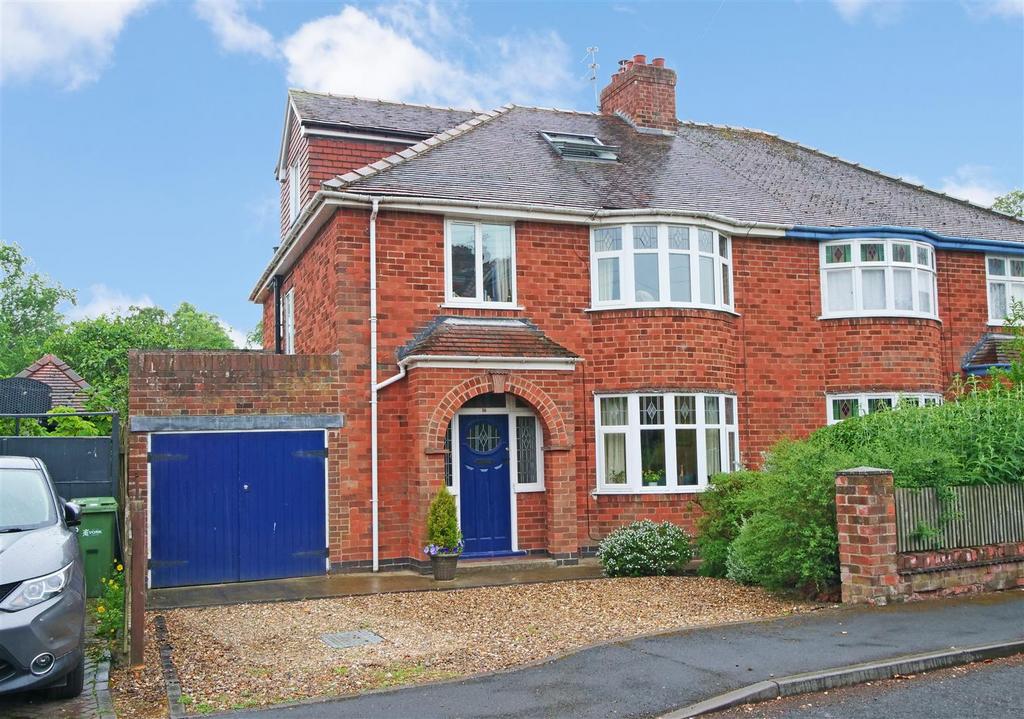 Trentholme Drive, Off The Mount, York, YO24 1EN 5 bed semidetached