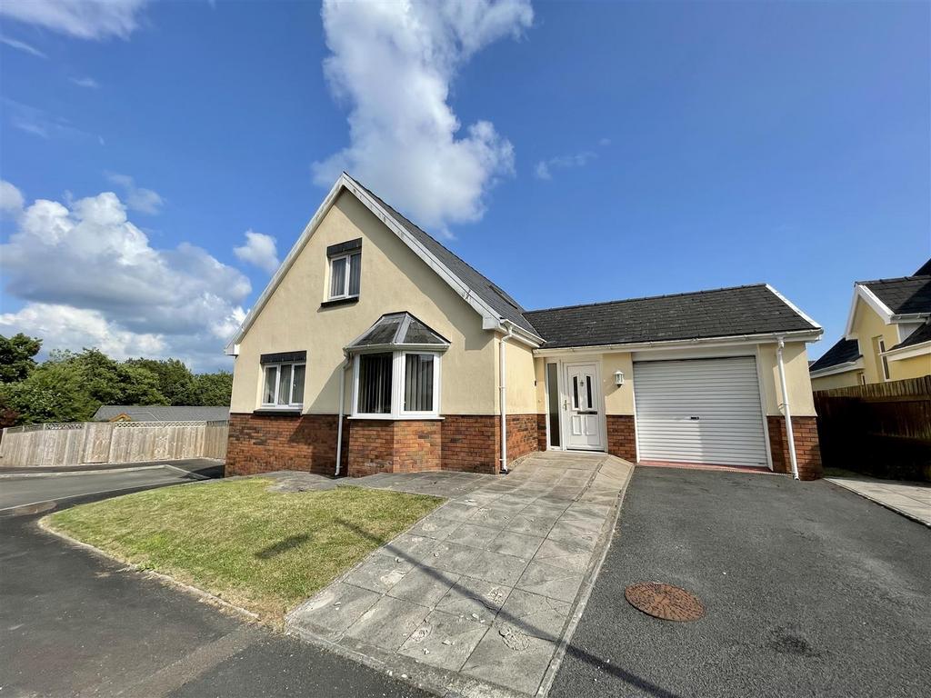 Uwchgwendraeth, Drefach, Llanelli 4 bed detached house for sale £279,995