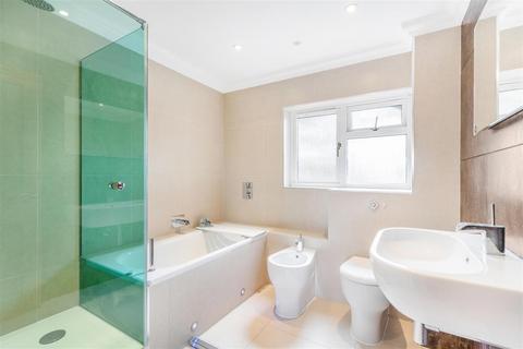 2 bedroom flat to rent, Sheen Gate Gardens, East Sheen, SW14