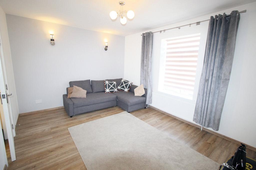 Walsall Road, Willenhall, West Midlands, WV13 2 bed semidetached house