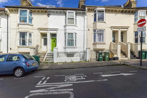 2 bedroom flat to rent, Pevensey Road, Brighton, East Sussex