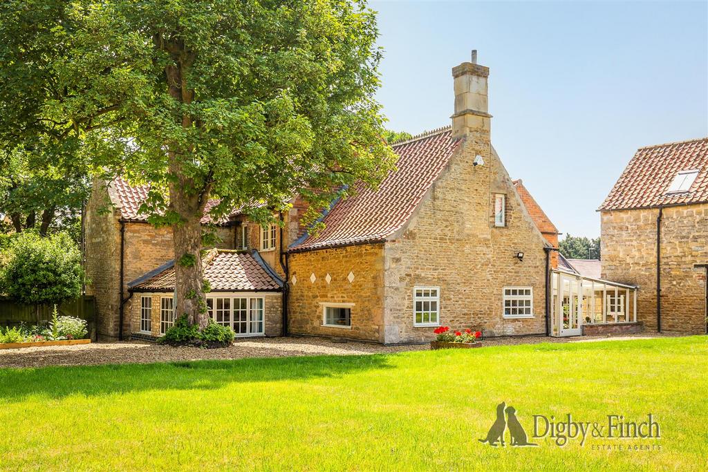 Grove House, Grove Road, Hanthorpe, Bourne PE10 0 R