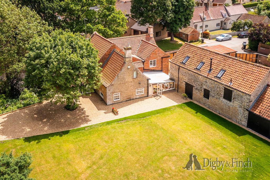 Grove House, Grove Road, Hanthorpe, Bourne PE10 0 R